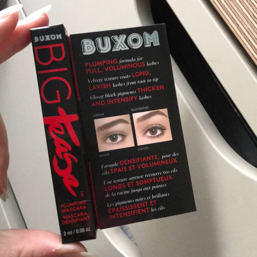 Buxom mascara